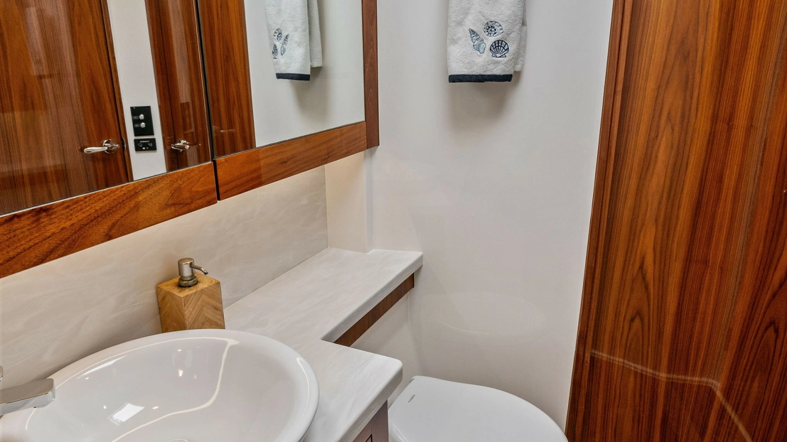 Elegant Enclosed Bridge Bathroom