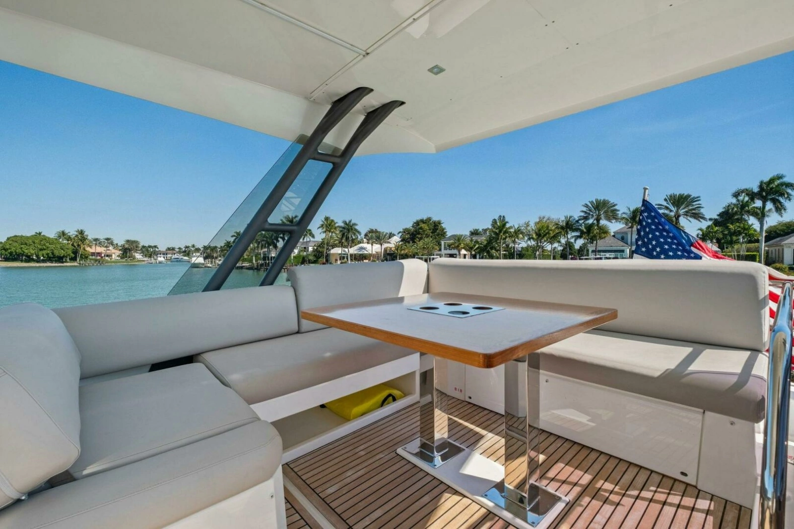 2022 Prestige 520 Flybridge photo 61