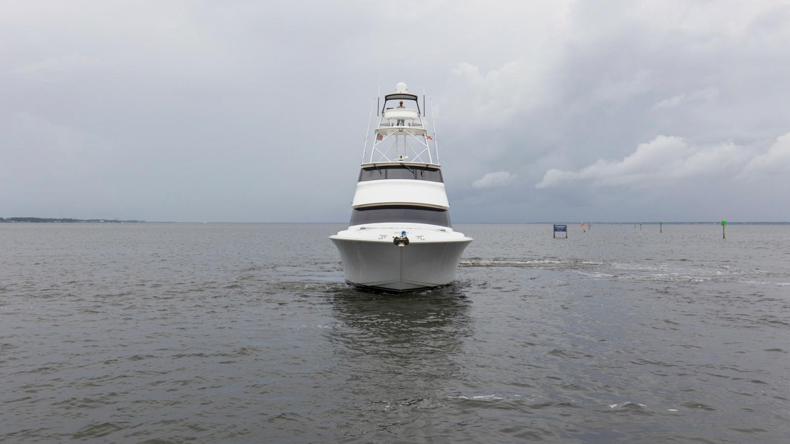 74' 2007 Viking 74 Enclosed Bridge