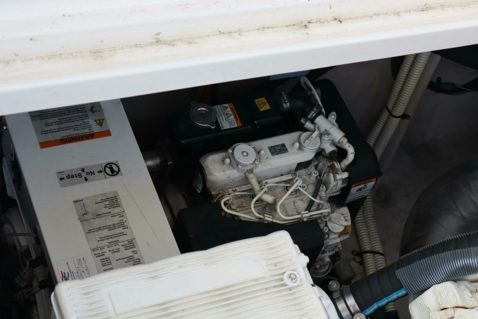 2015 Sea Ray 410 Sundancer- SOMEDAY- Engine Room