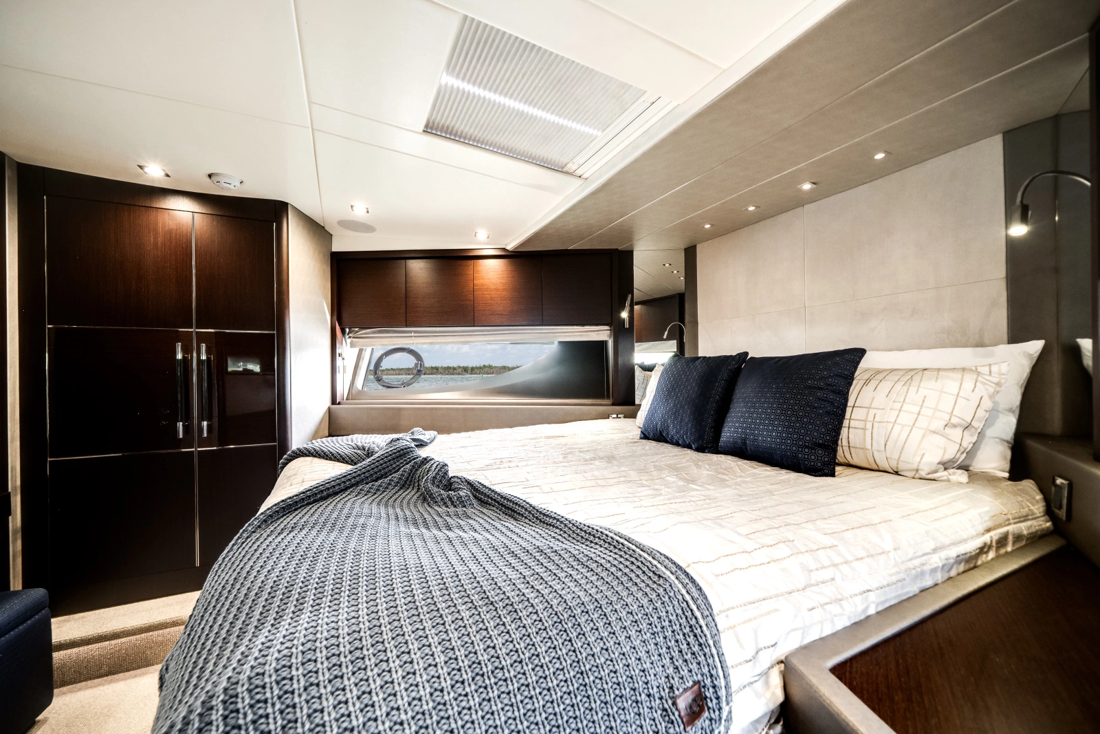 2019 Sunseeker 76 Flybridge