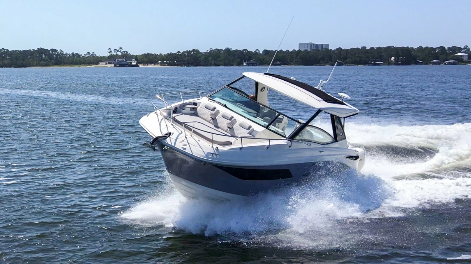 2022 32 Sea Ray 320 Sundancer OB Raya Sunshine Exterior Profiles