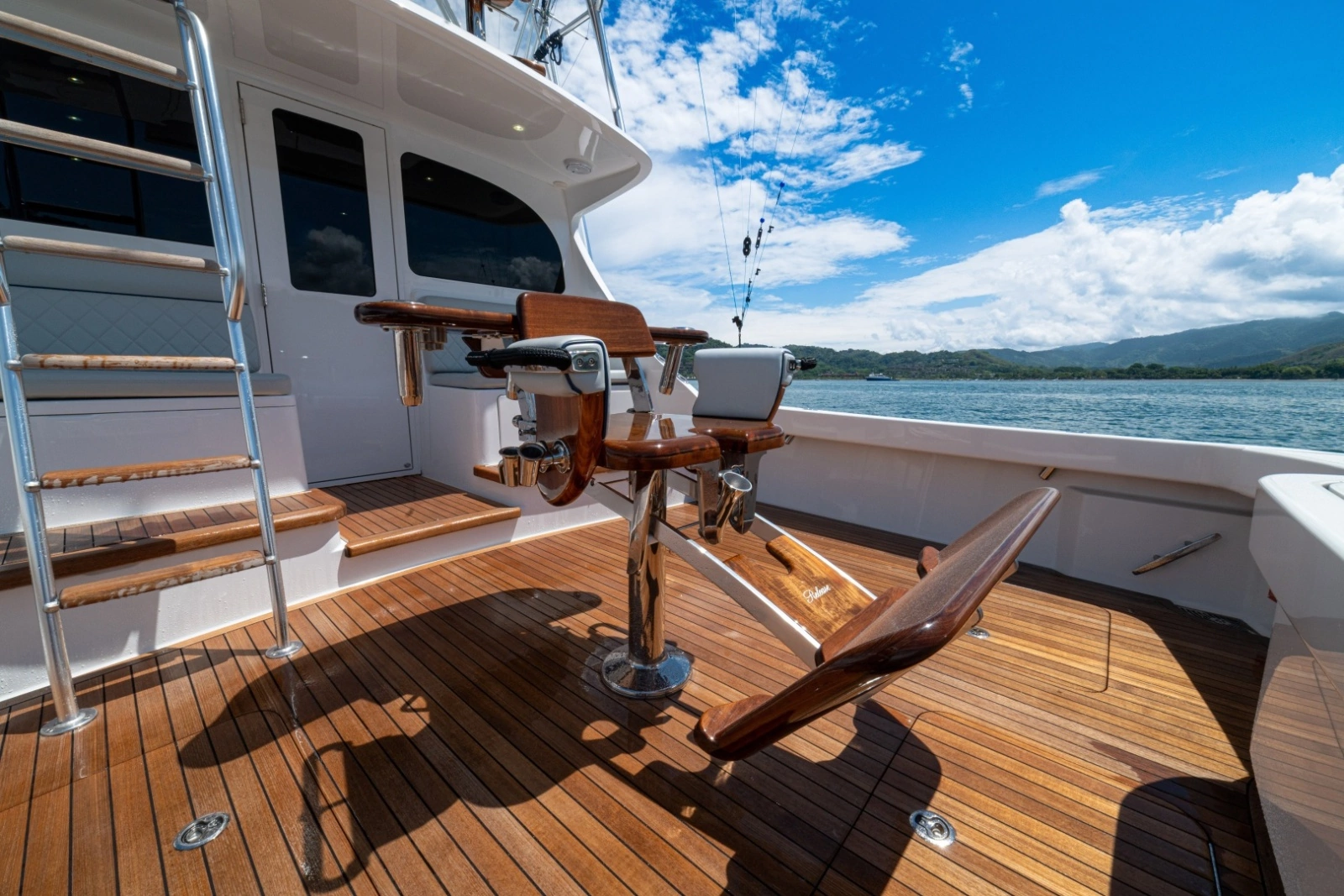 2023 Viking 46 Billfish Cockpit