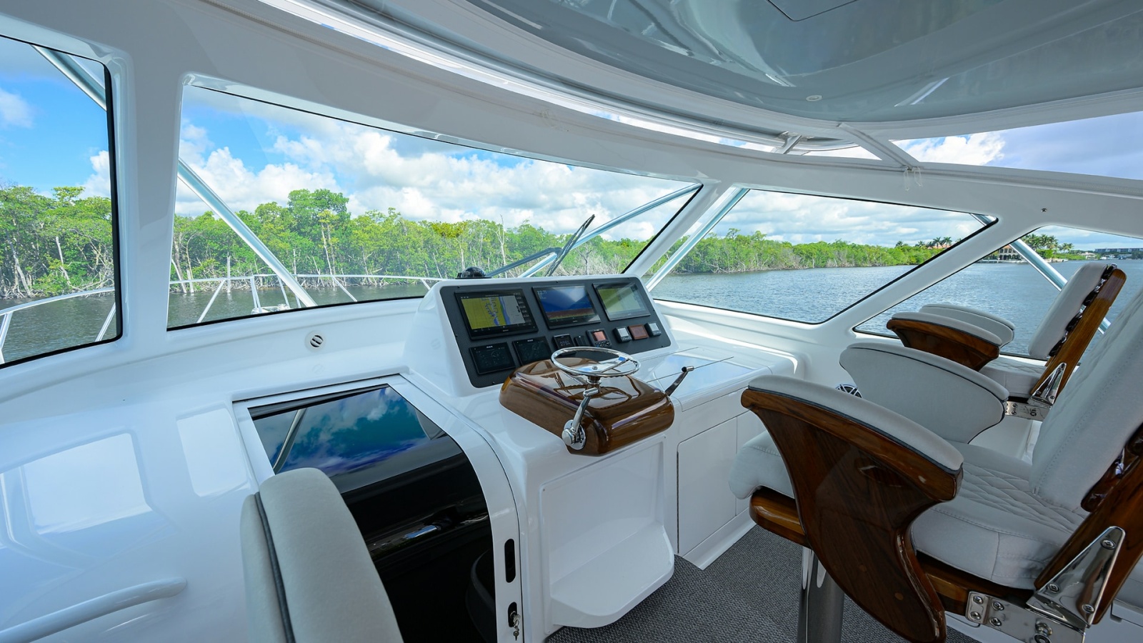 44_viking_reelaxin_bridge_deck_12