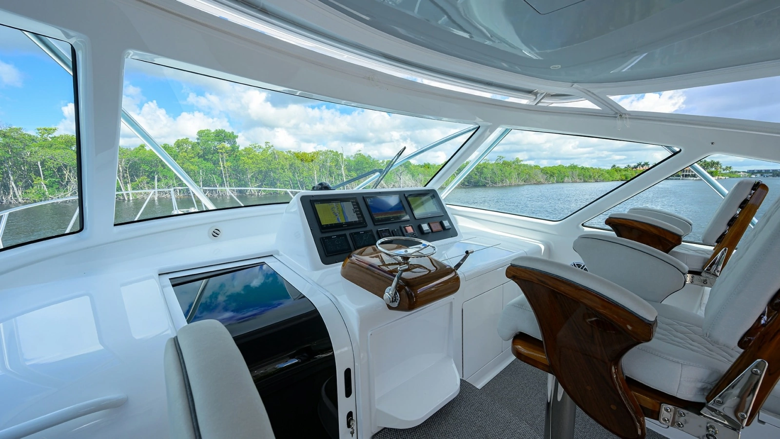 44_viking_reelaxin_bridge_deck_12