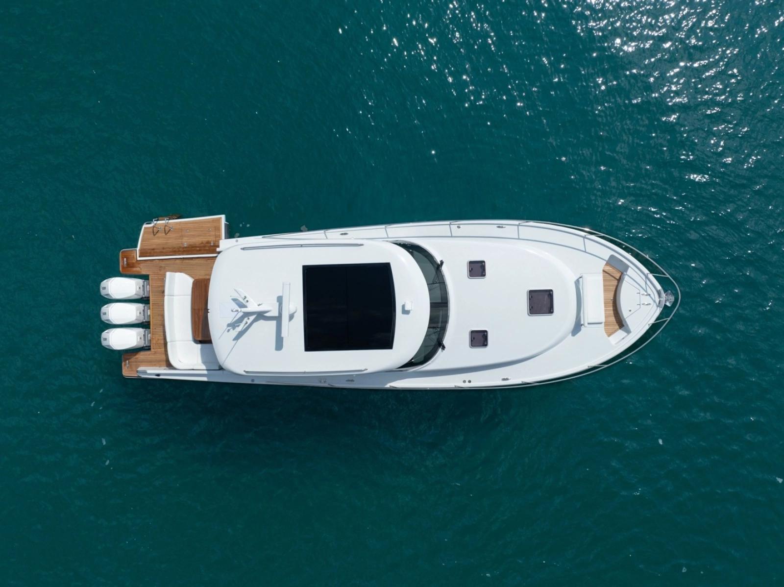 Eclipse 50 - STINGRAY GRAY - Exterior Profile