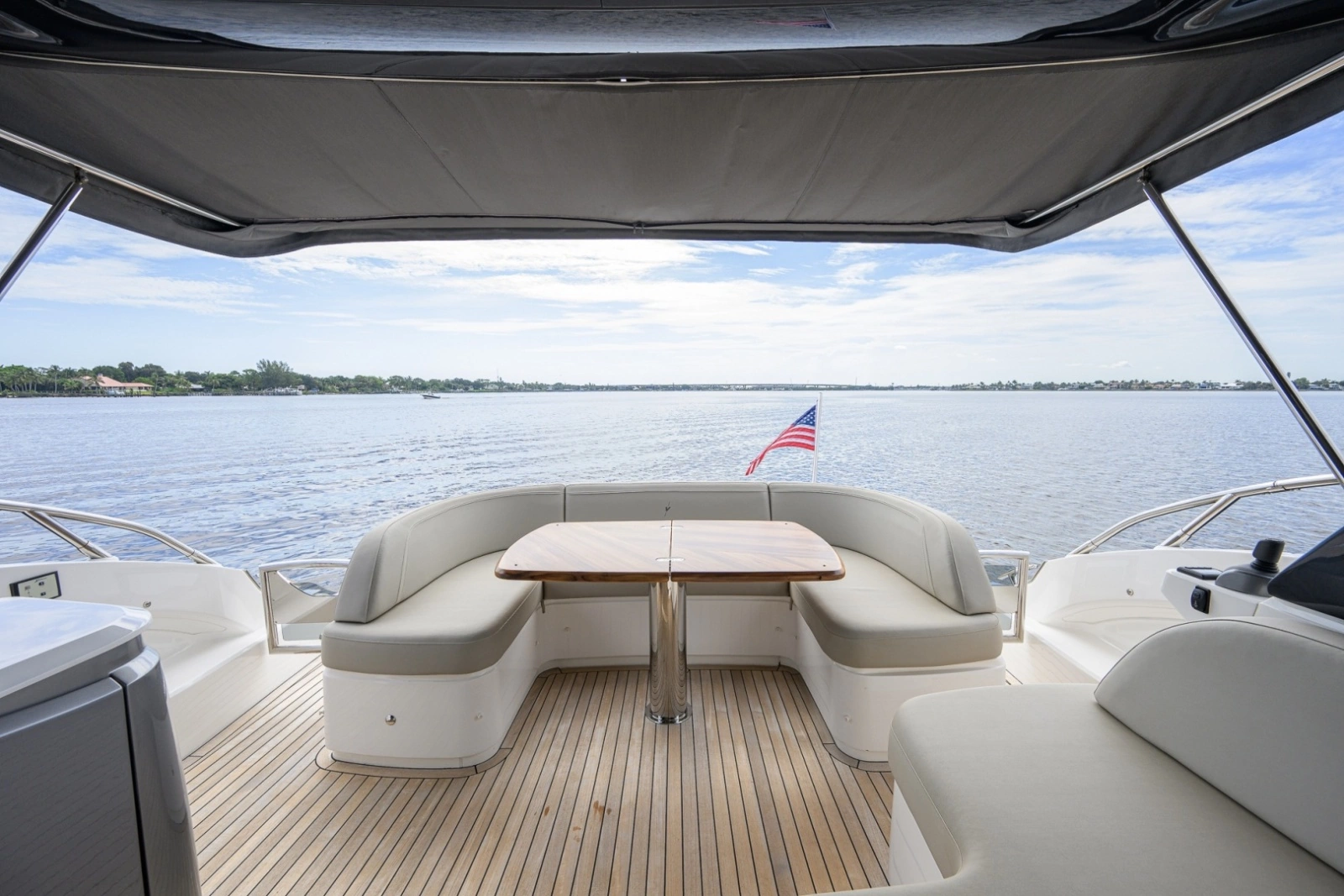 Princess 50 - Crown - Cockpit