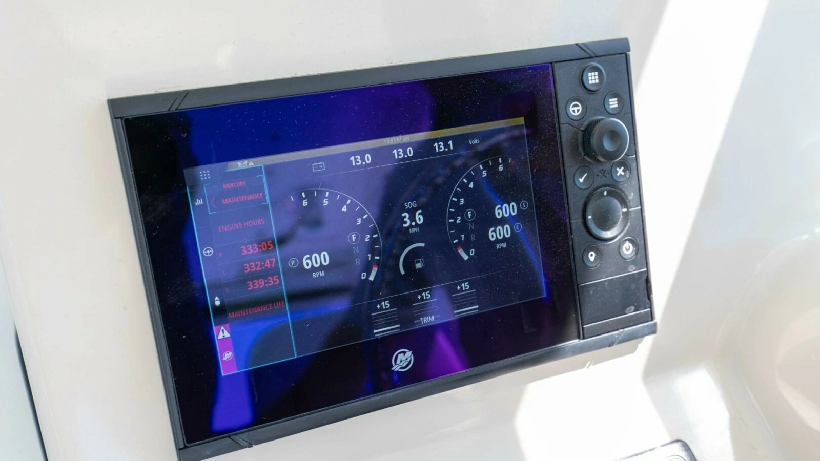 2019 Boston Whaler 345 Conquest Electronics 3