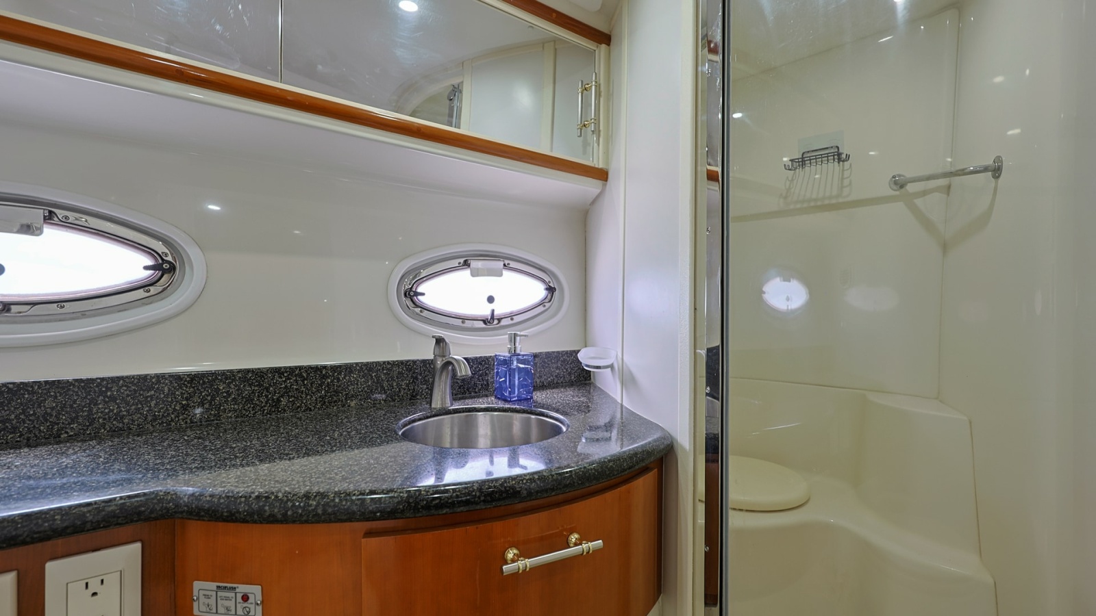 Elegant Ensuite Bathroom