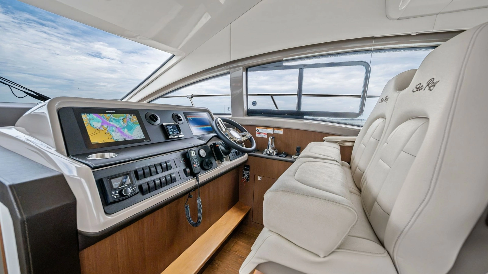 Flybridge Helm Station