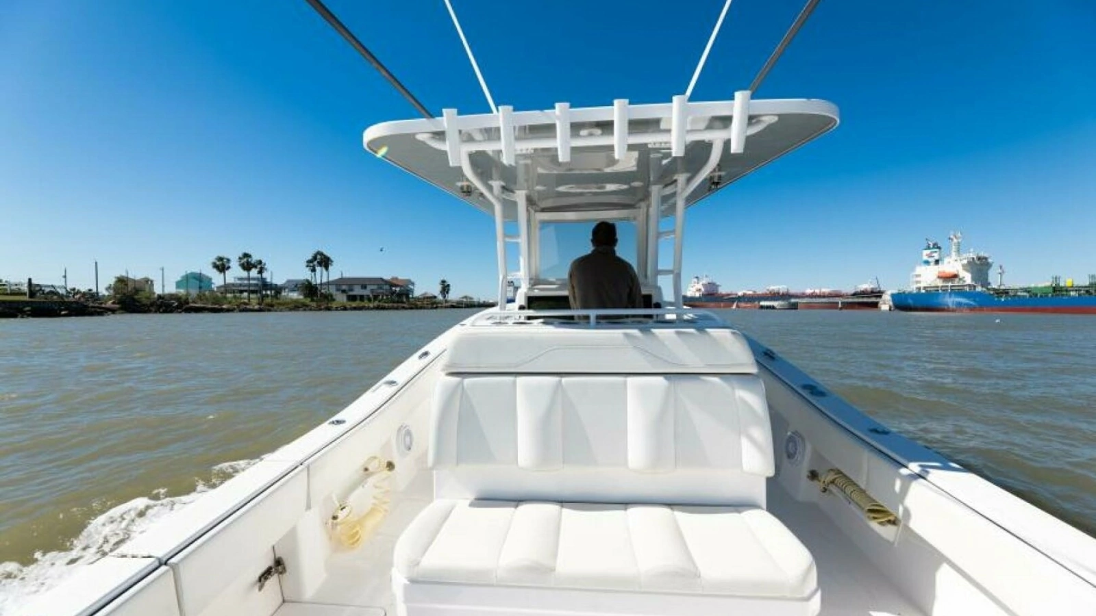 2019 Invincible 39 Open