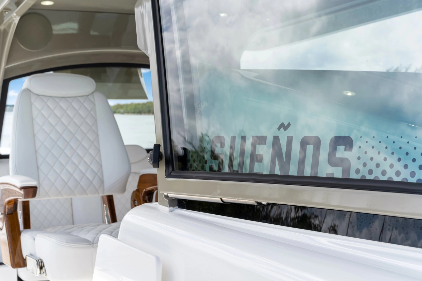 53 Suenos RXV 53ft HCB Yacht For Sale