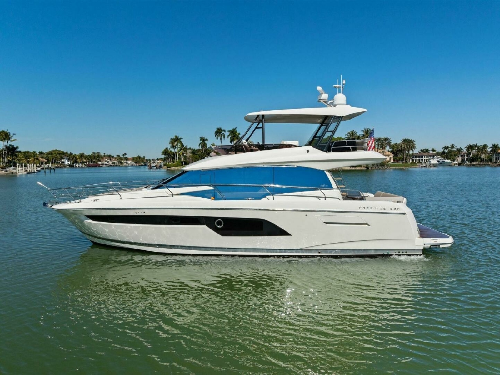 52' 2022 Prestige 520 Flybridge