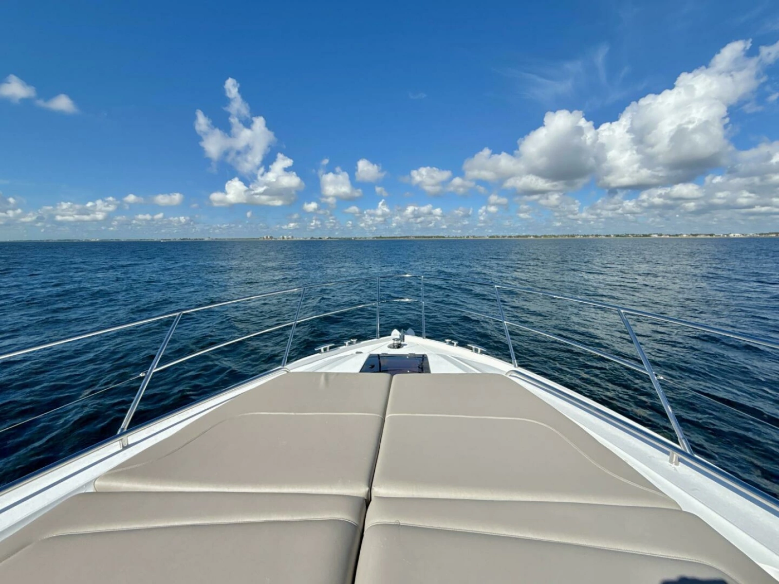 Princess 50 - Bow
