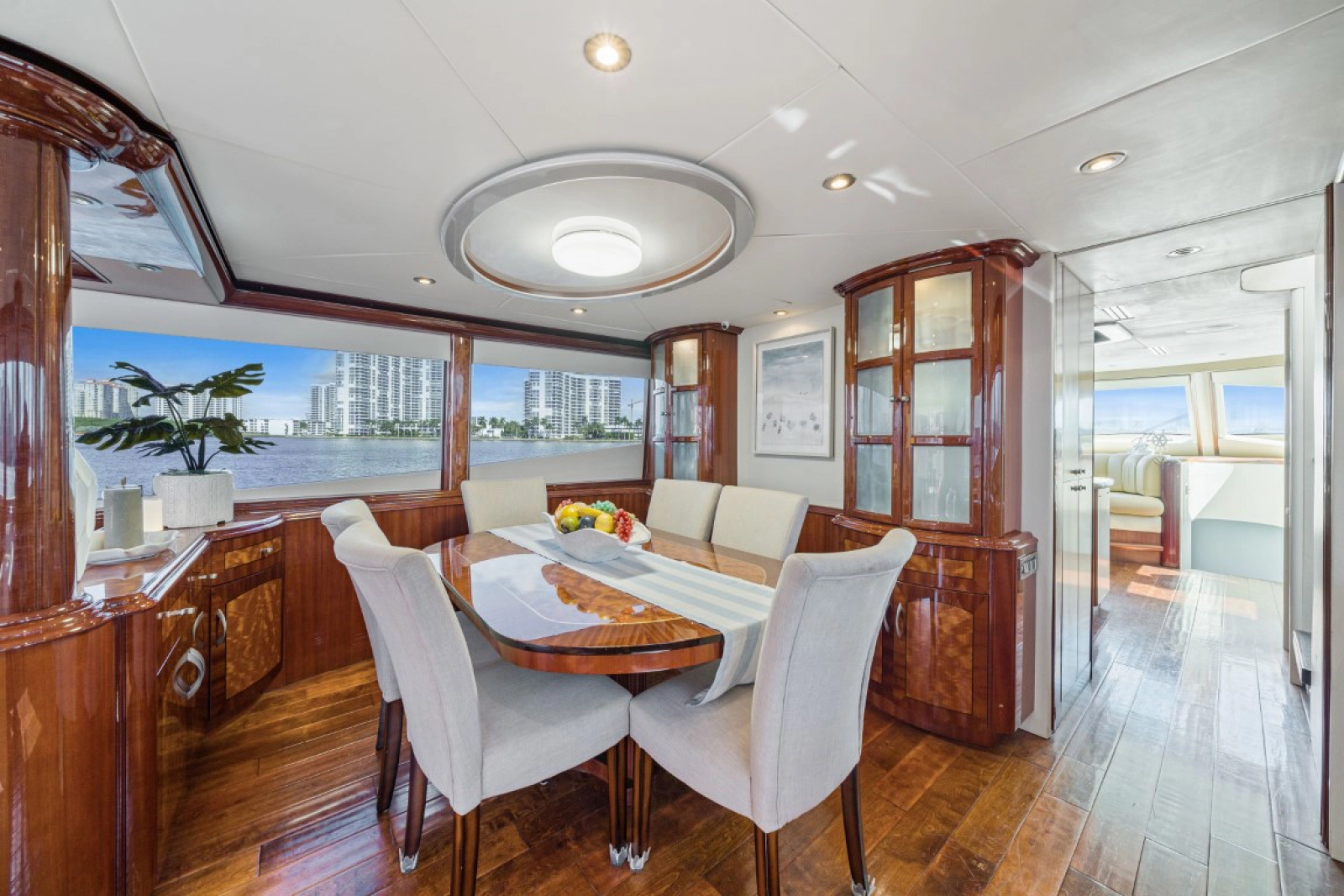 2004 Lazzara Yachts 80 Open Fly