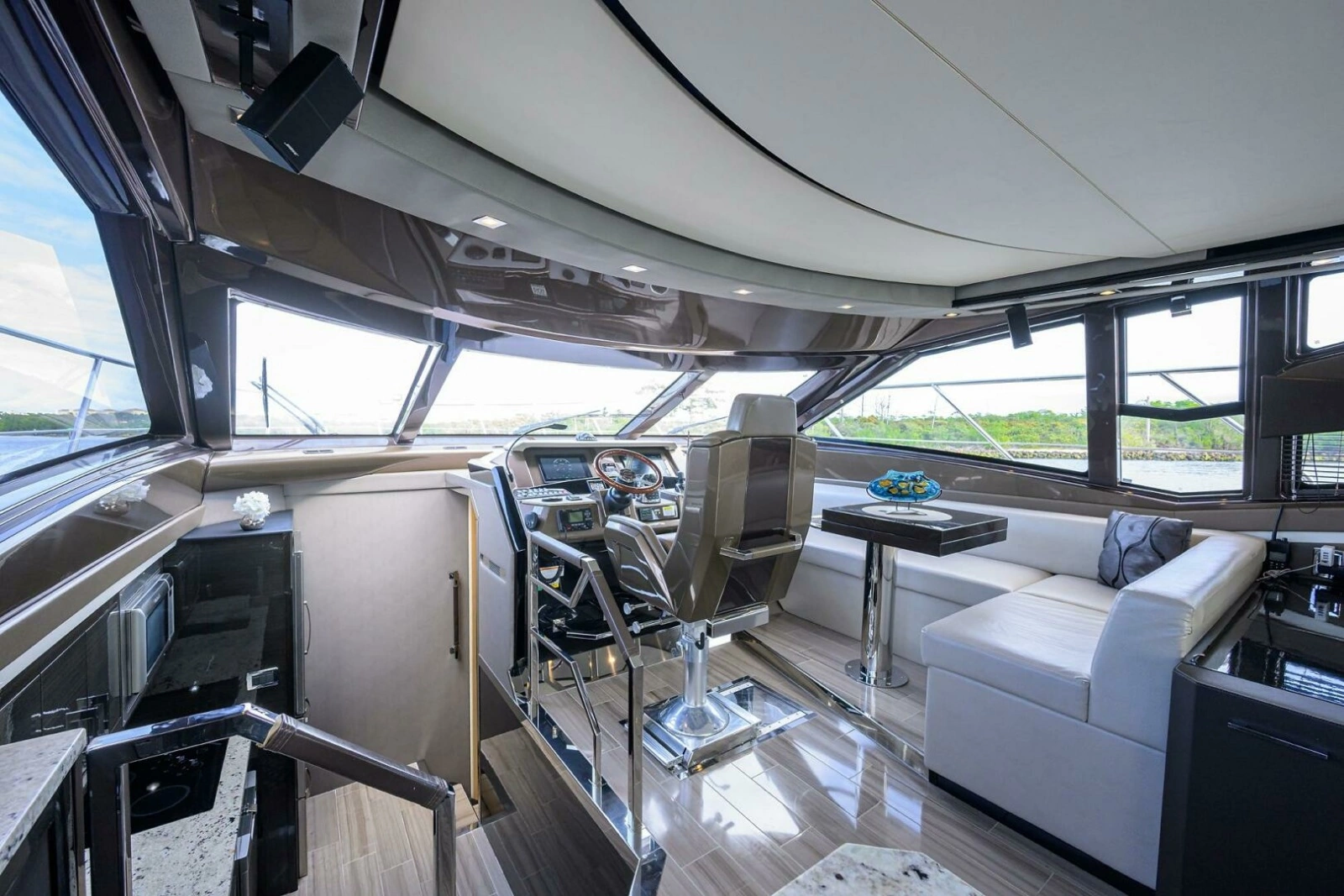 Marquis 66 ANDIAMO - Lower Helm