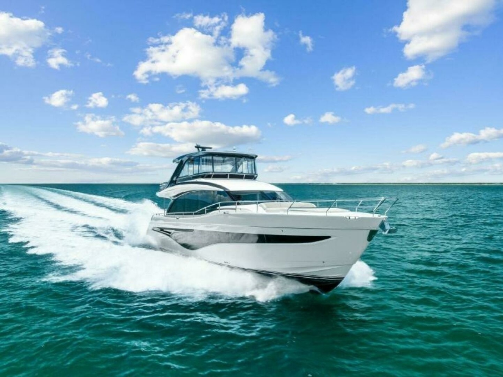 72' 2024 Princess Y72 Motor Yacht