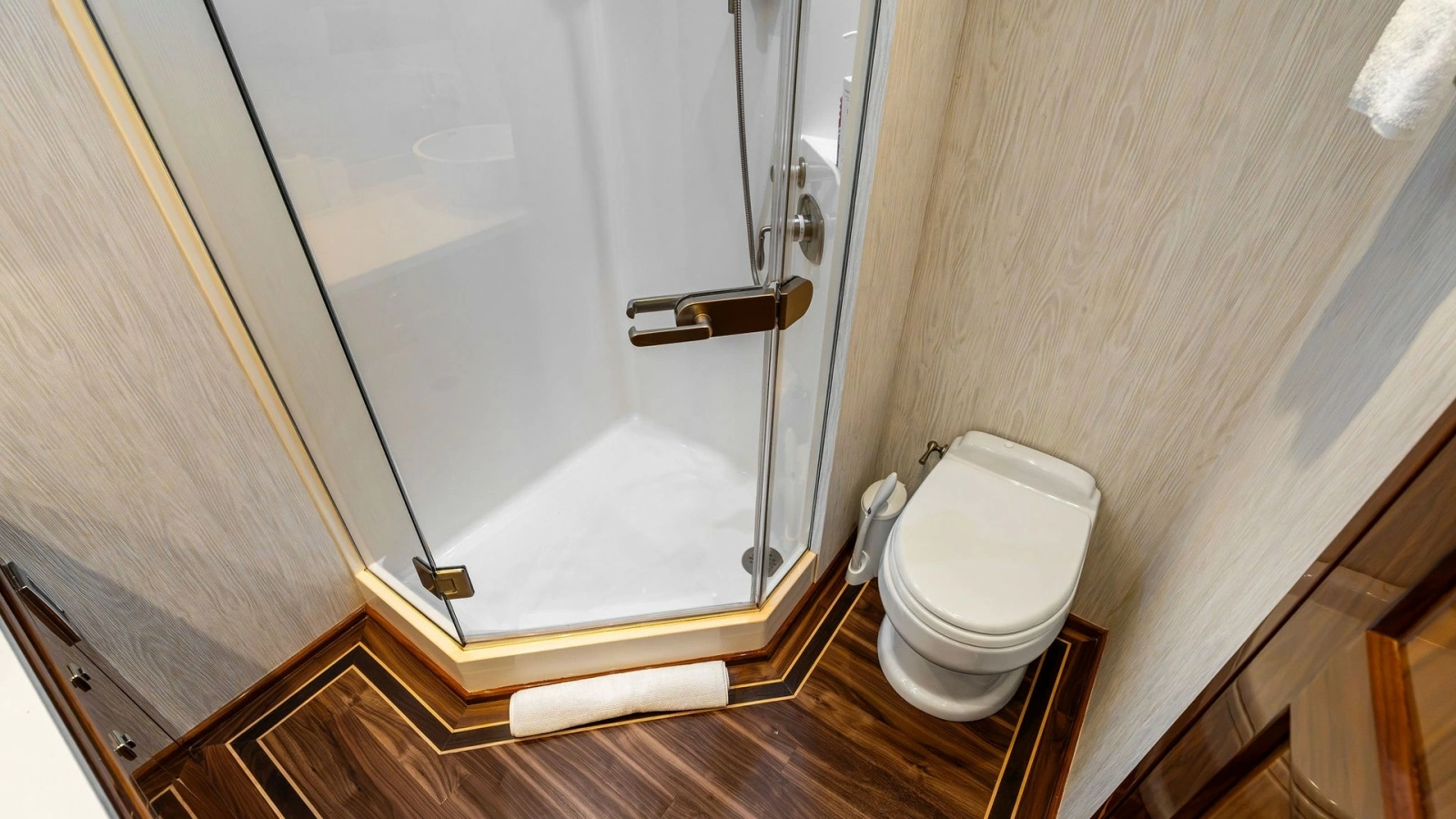 2016 Viking 80 Enclosed Bridge- FRIGATE- Master Stateroom Head