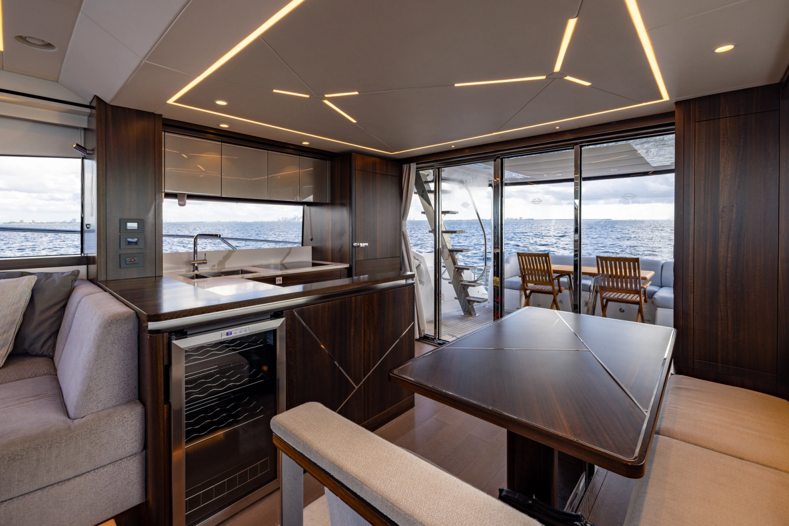 2022 Sunseeker Manhattan 68