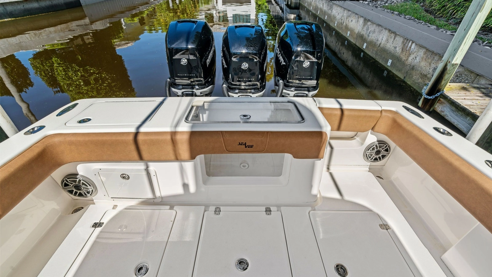 Aft Deck with Triple Outboards