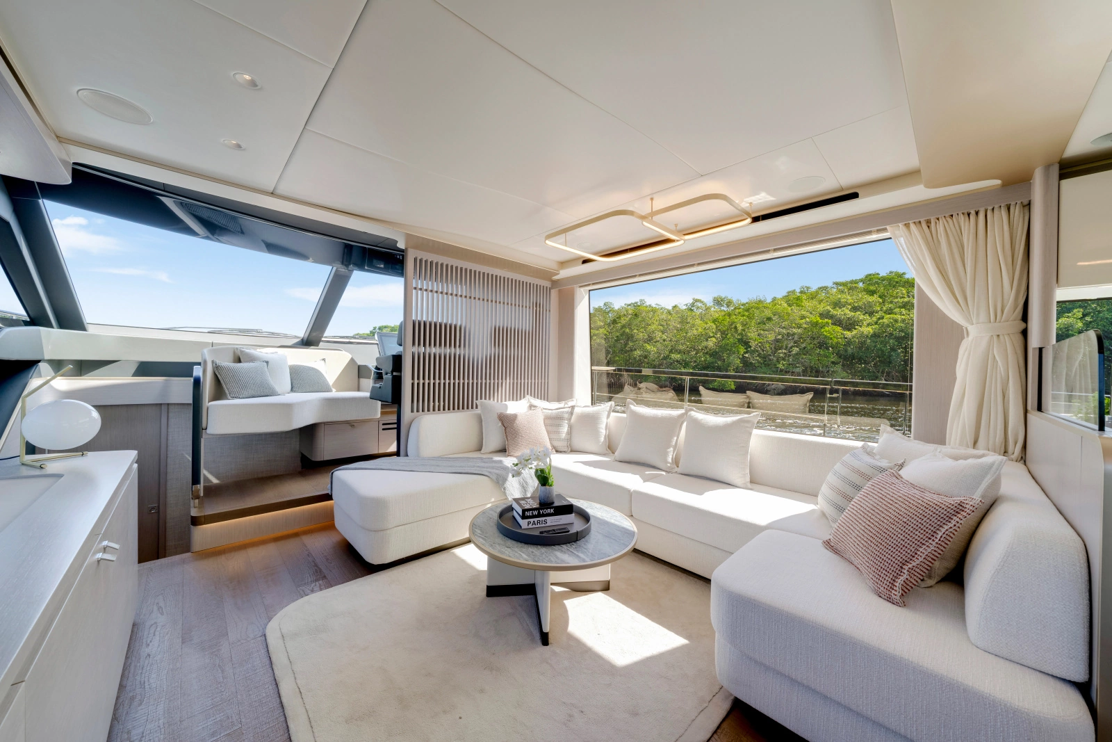70 FLY 70ft Absolute Yacht For Sale