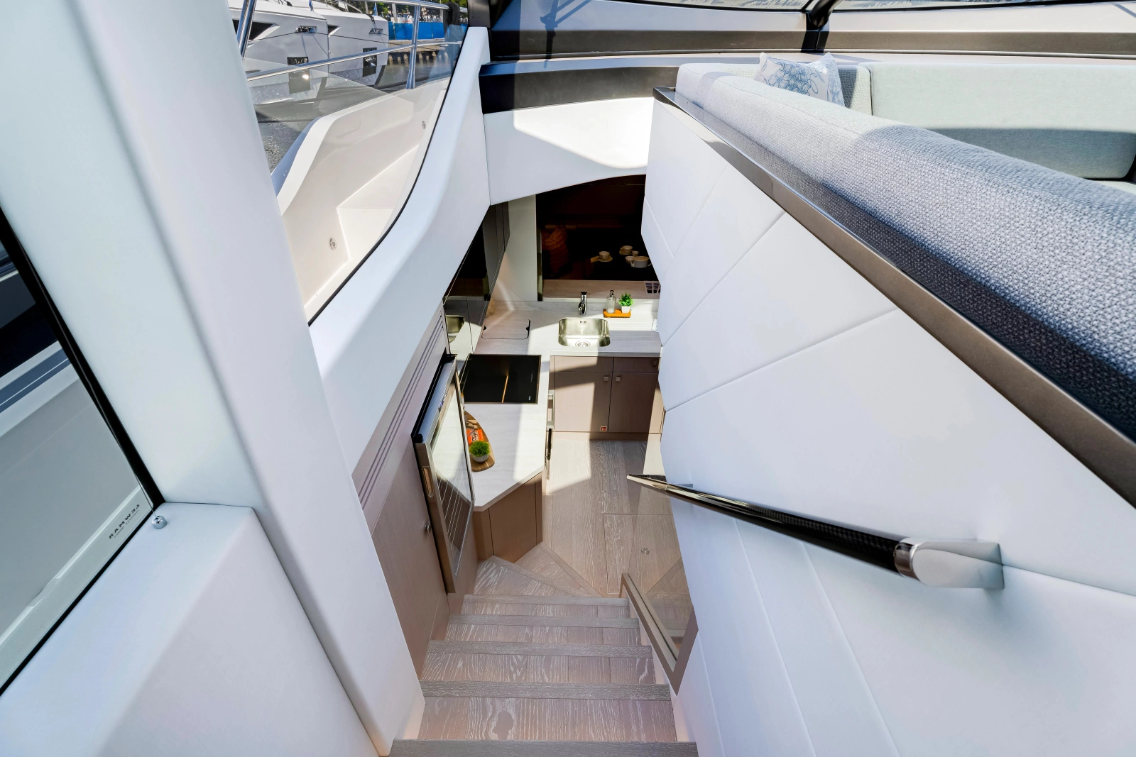 PREDATOR 75 75ft Sunseeker Yacht For Sale