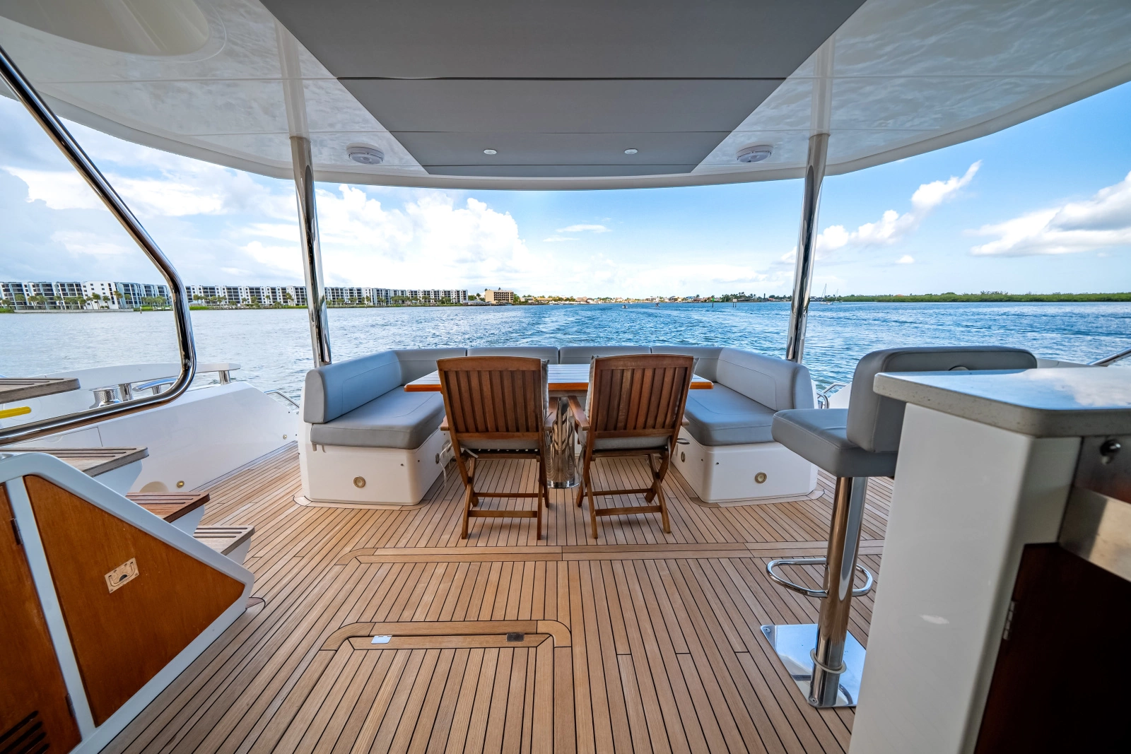 2019 Sunseeker 76 Flybridge