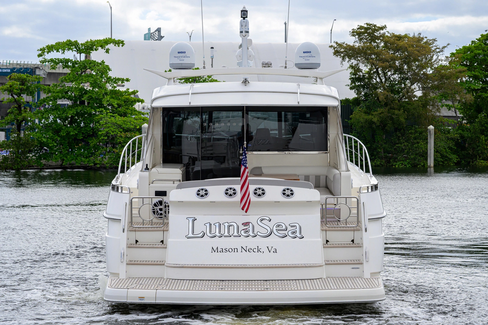 2019 Riviera 5400 Sport Yacht