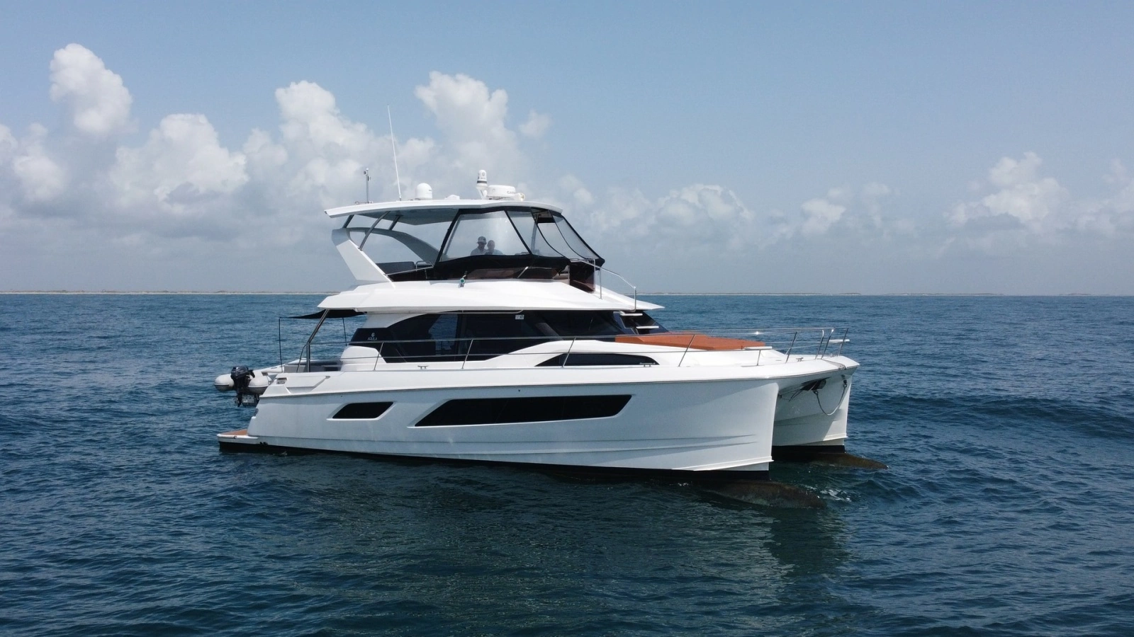 Side Profile of Aquila 44 CAT