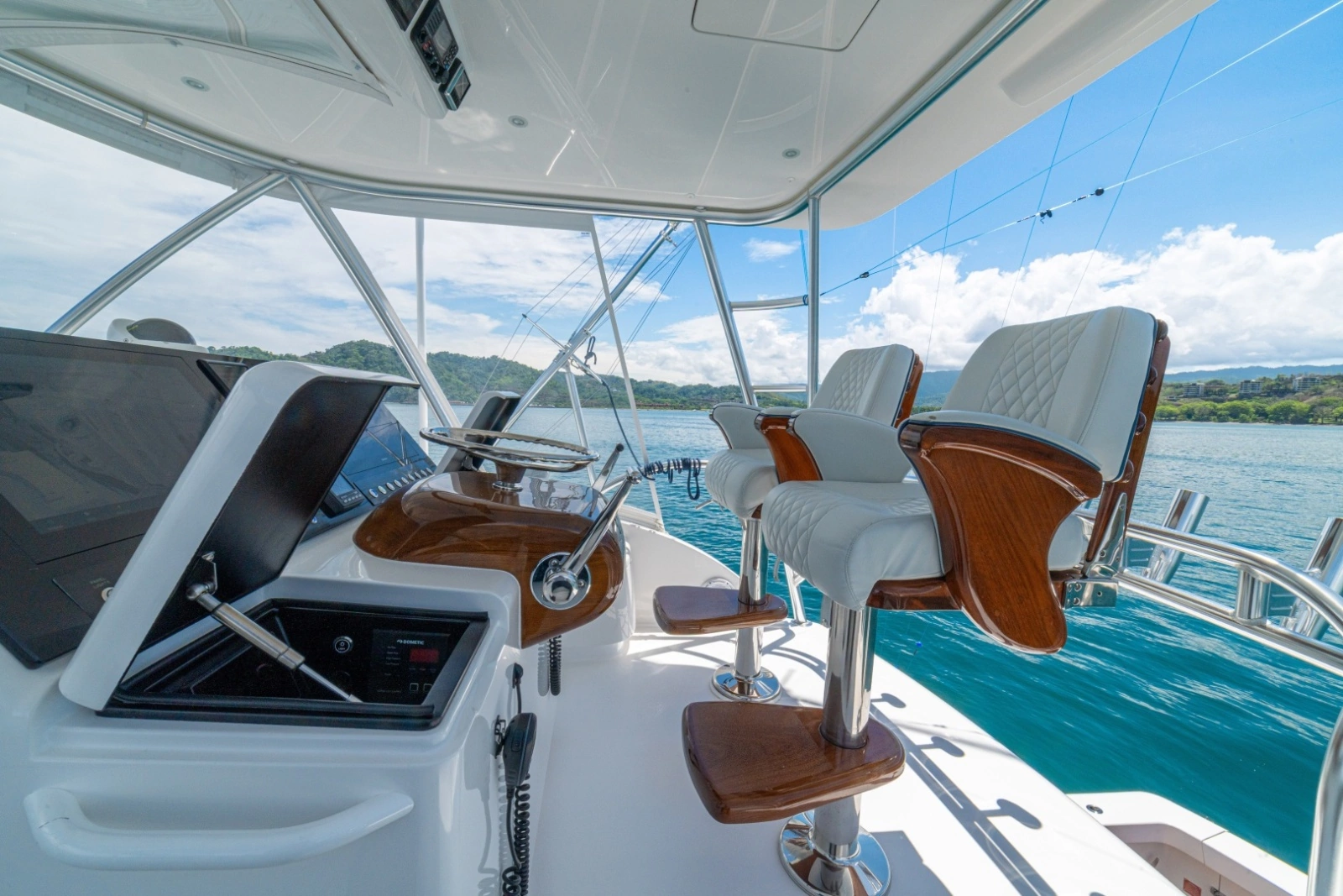 2023 Viking 46 Billfish Helm