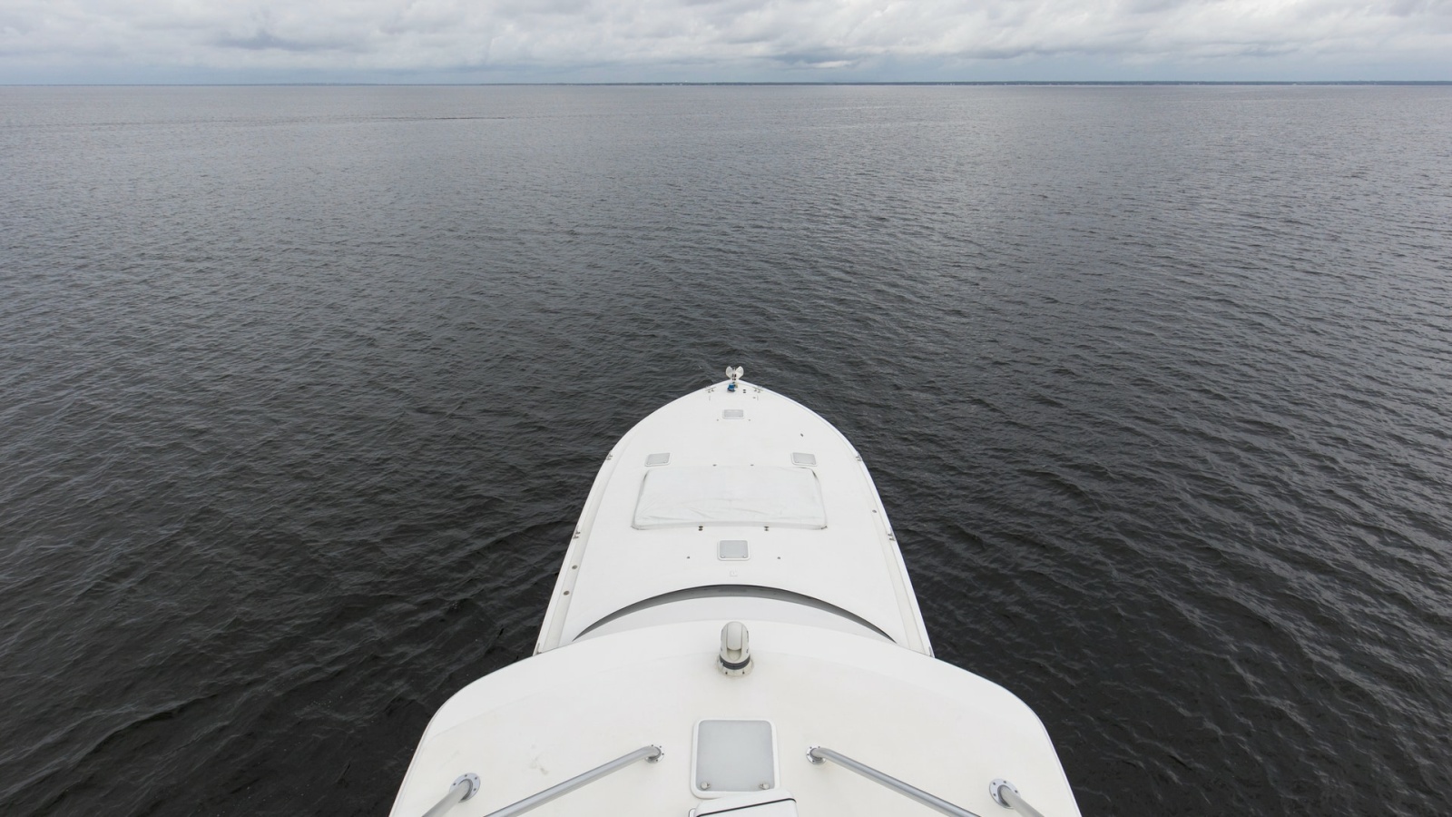 74' 2007 Viking 74 Enclosed Bridge