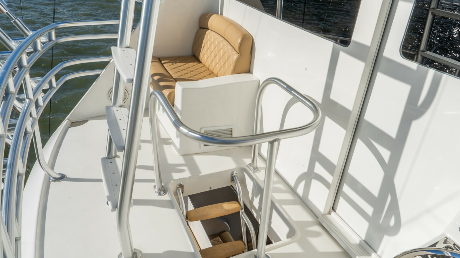 Flybridge Access with Seating