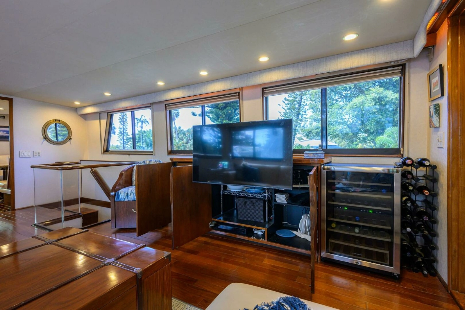 1991 Hatteras 78 Cockpit Motor Yacht