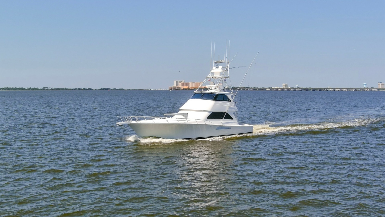 2007 64 Viking Enclosed Bridge Reel Blues Exterior (8)