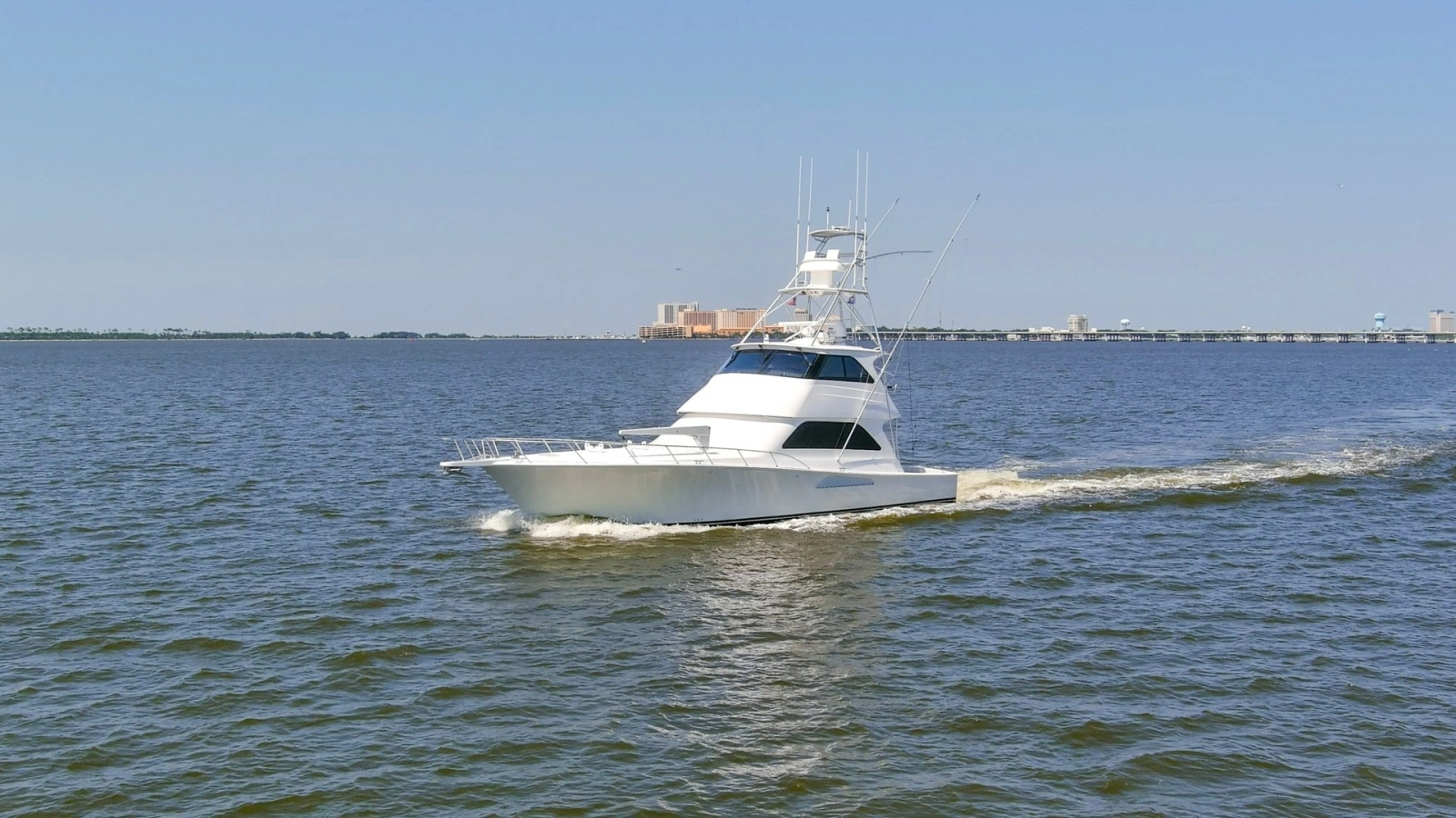 2007 64 Viking Enclosed Bridge Reel Blues Exterior (8)