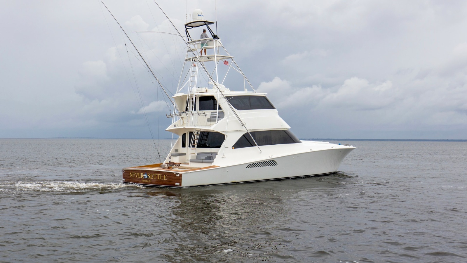 74' 2007 Viking 74 Enclosed Bridge