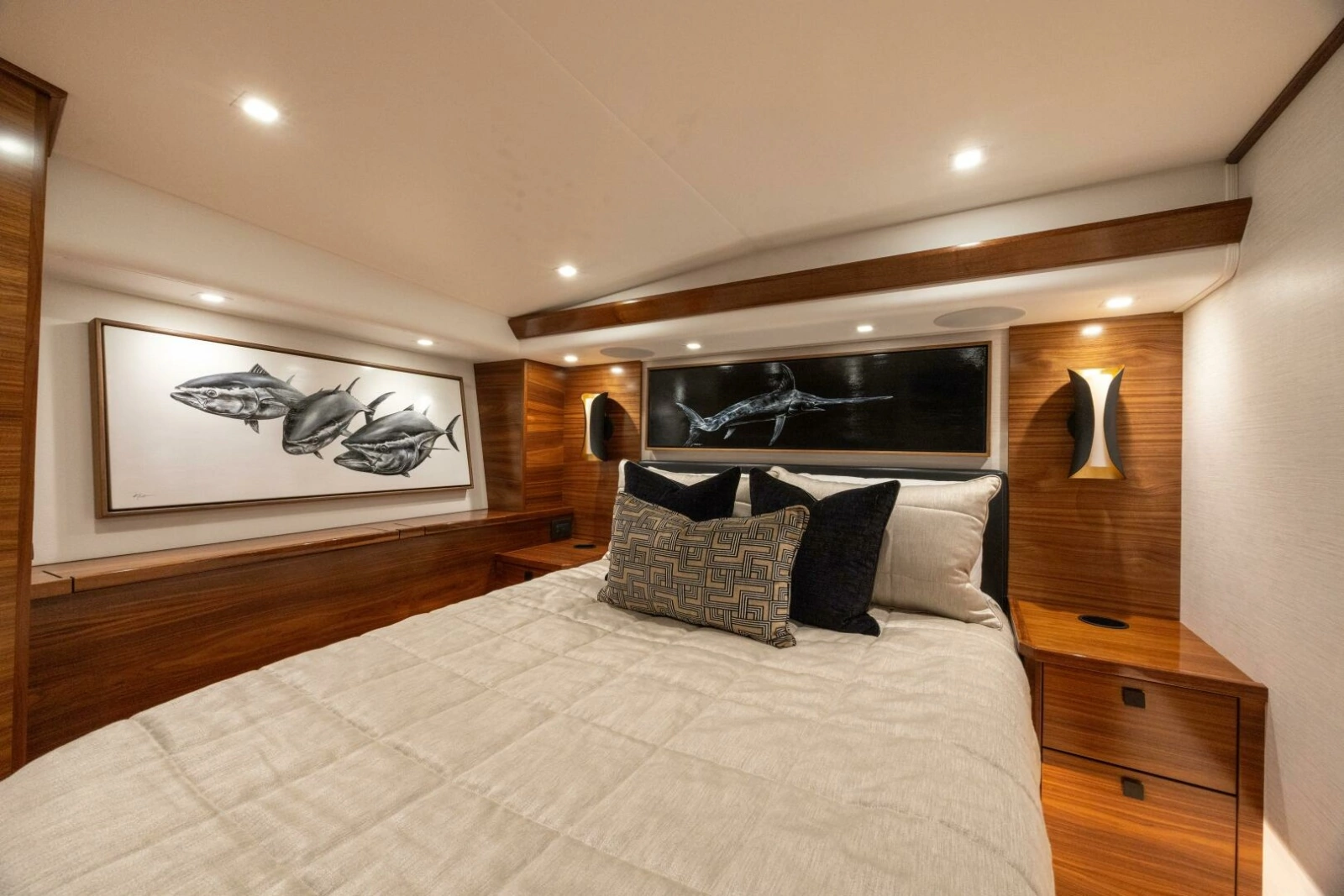 2025 82 Viking Convertible Boujie Starboard Stateroom (1)