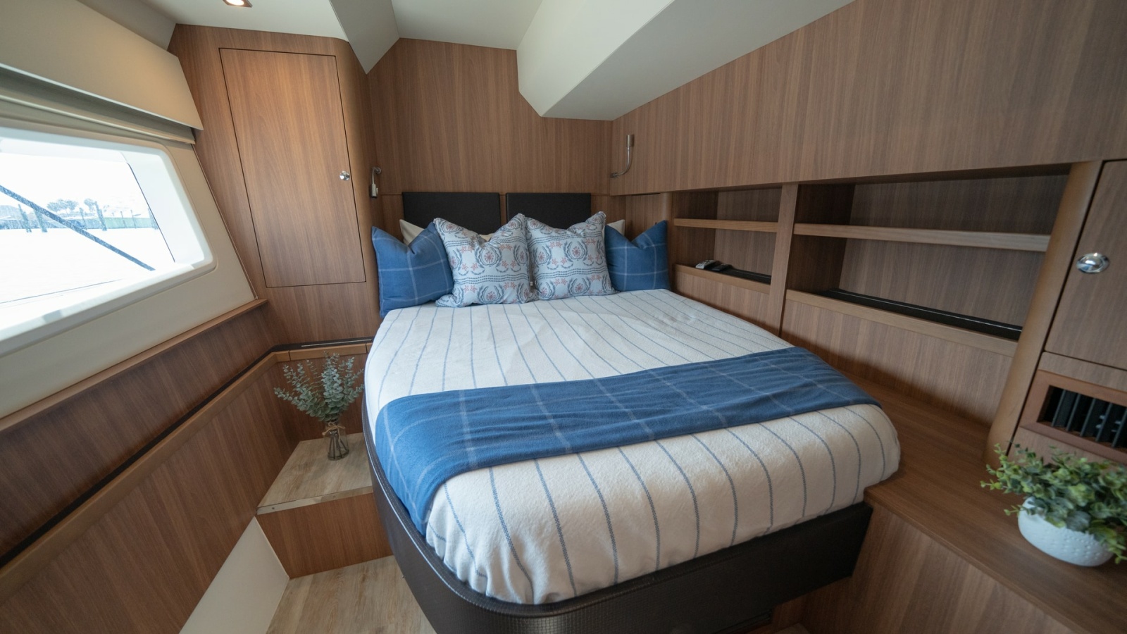 Guest Cabin with Queen Bed