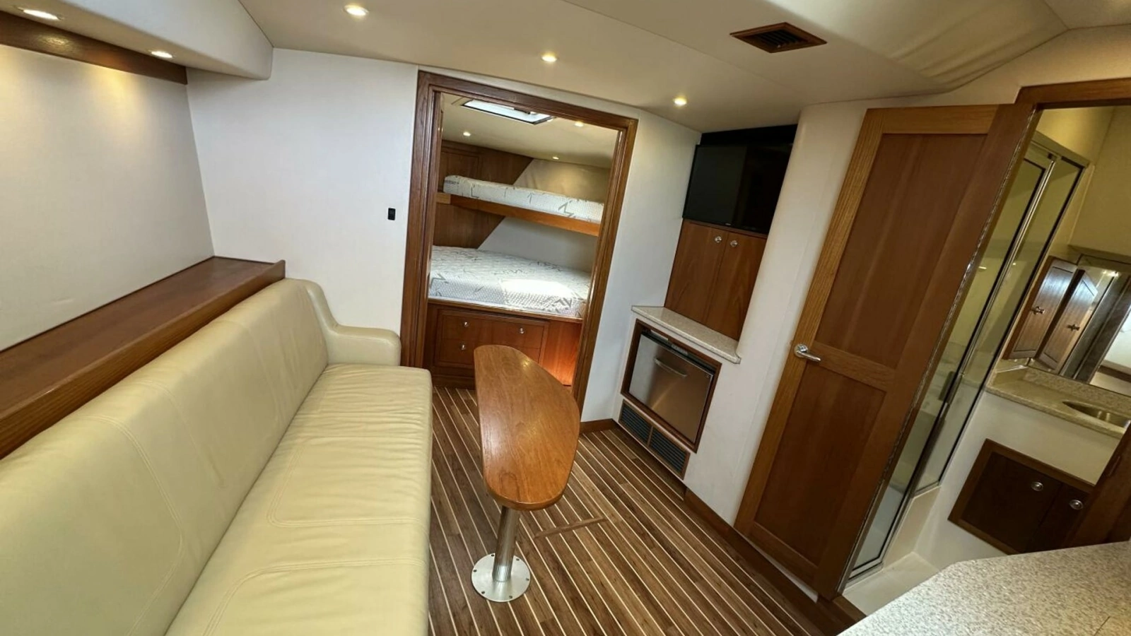 2007 Albemarle 360 Express - SQUID INC.