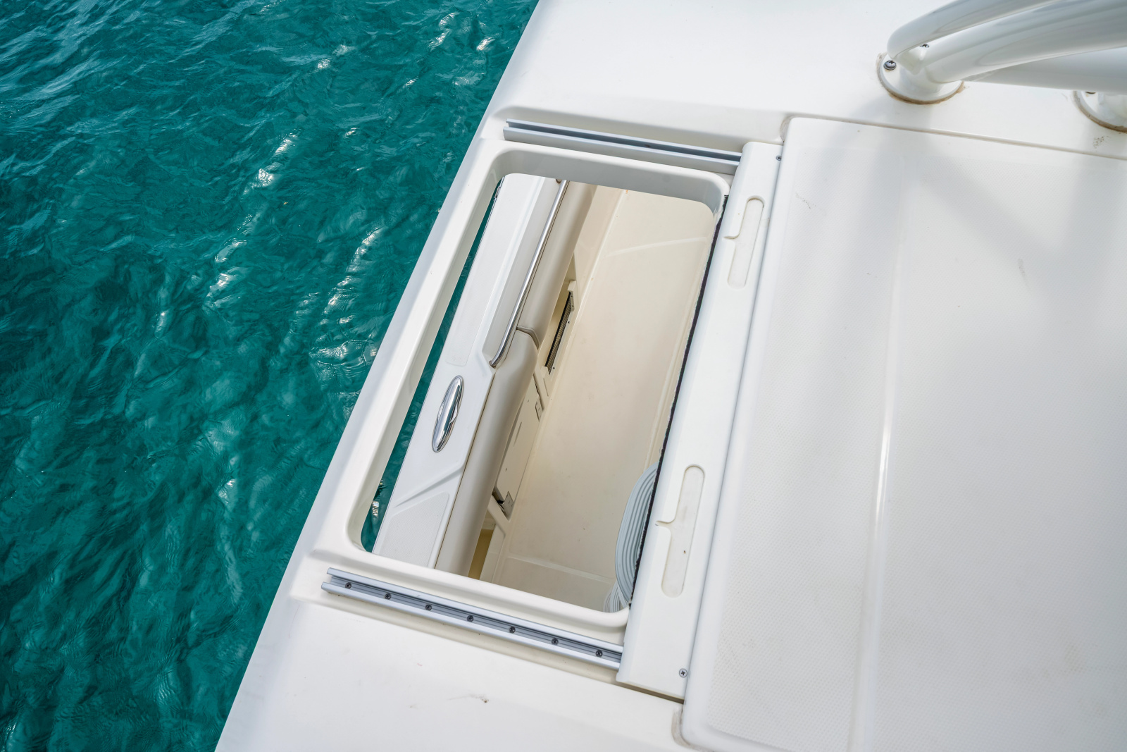 2025 Boston Whaler 380 Outrage