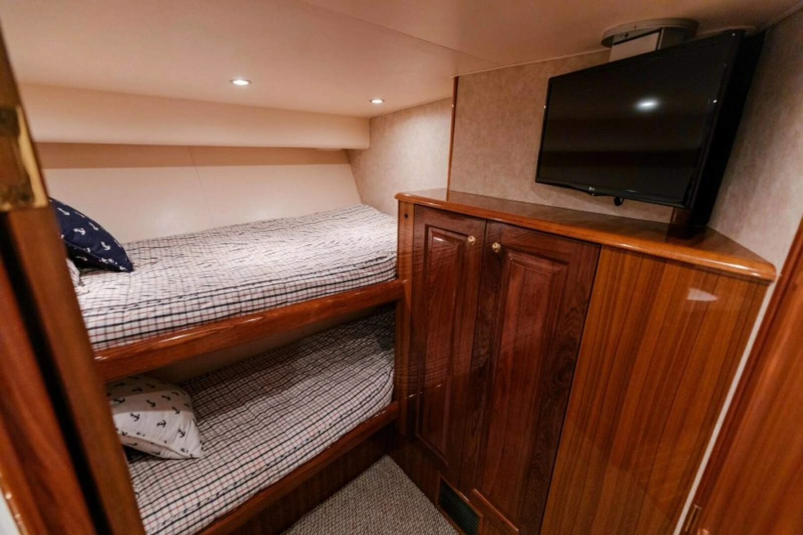 2006 Viking 74 Convertible - KICKBACK