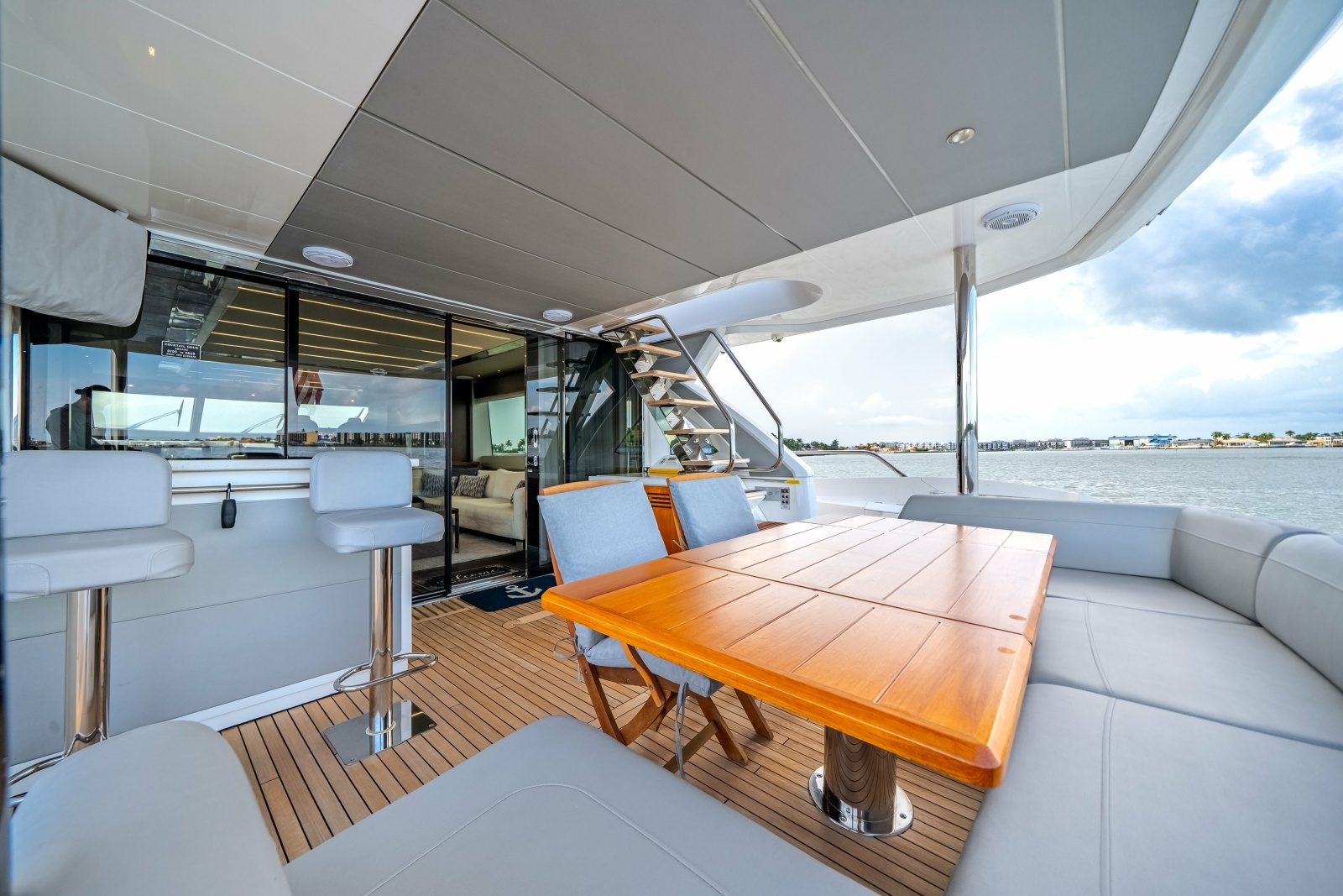 2019 Sunseeker 76 Flybridge