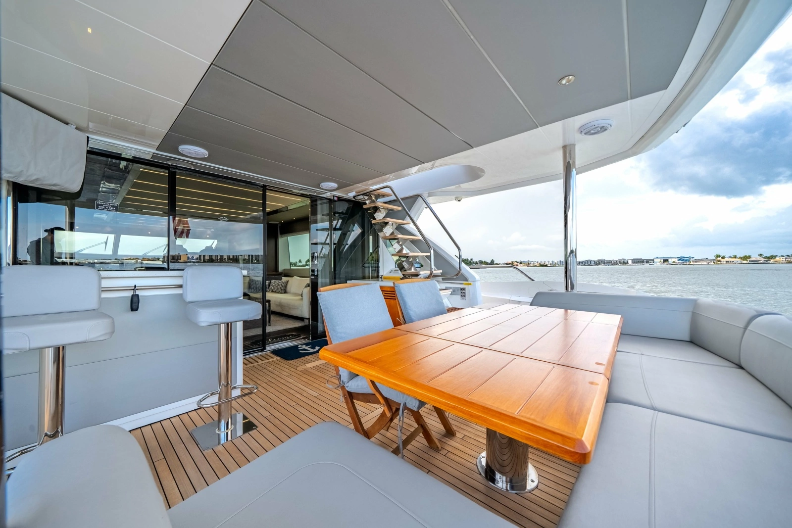 2019 Sunseeker 76 Flybridge