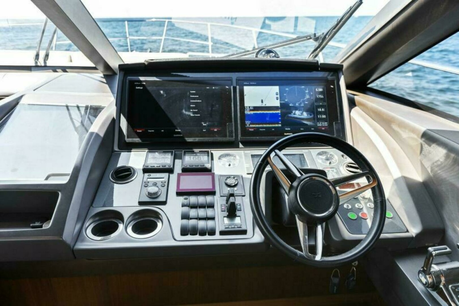 60' 2016 Princess 60 Flybridge