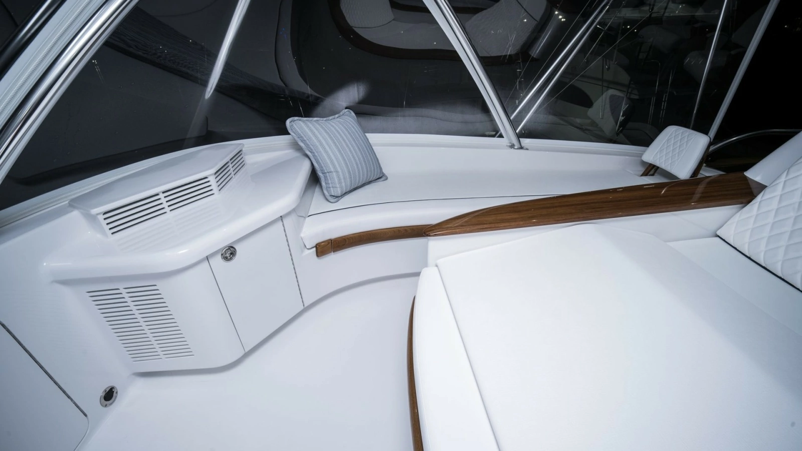 2026 Winter Custom Yachts 75 Open Convertible- MISS CARRIE- Flybridge