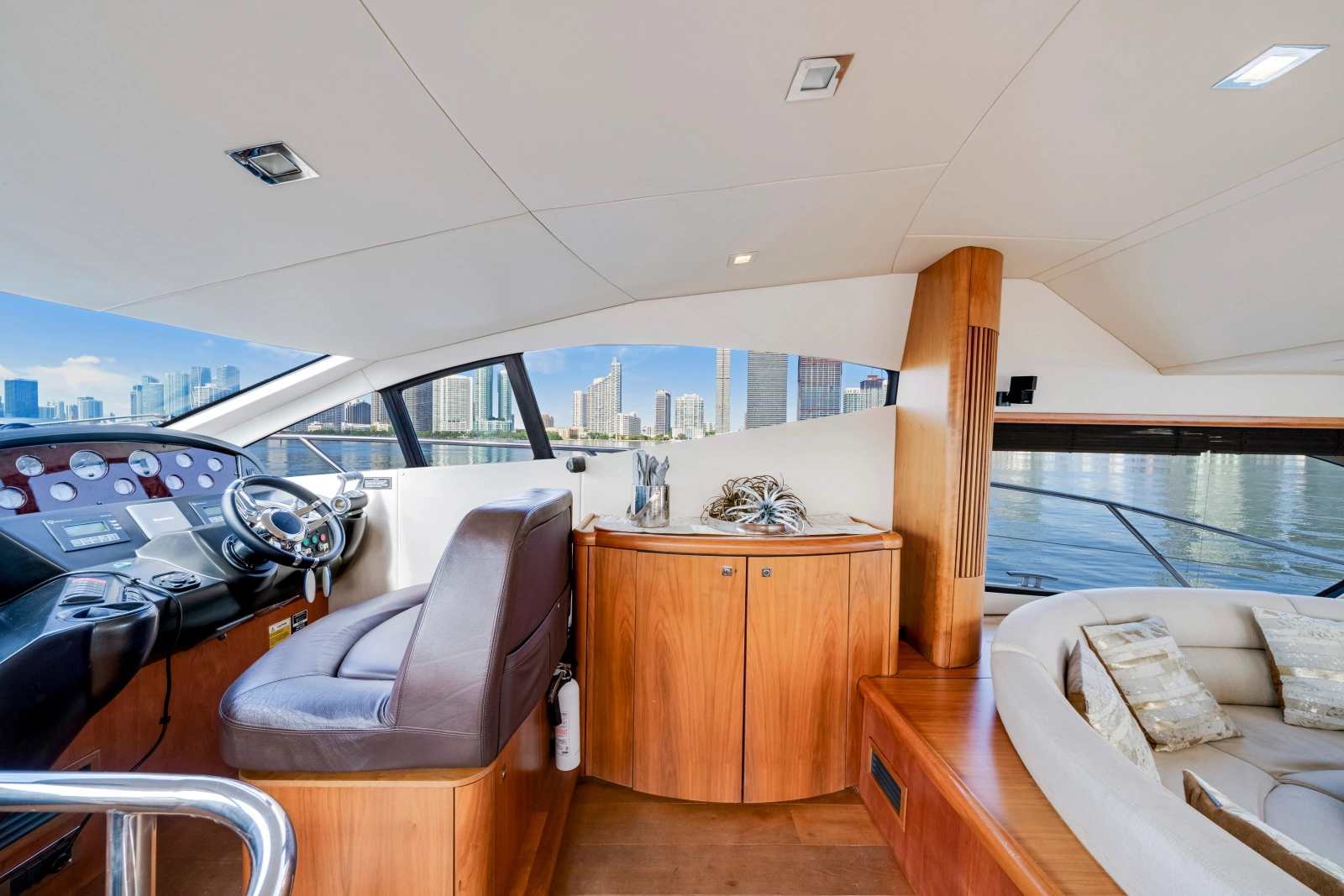 2011 Sunseeker Manhattan 52