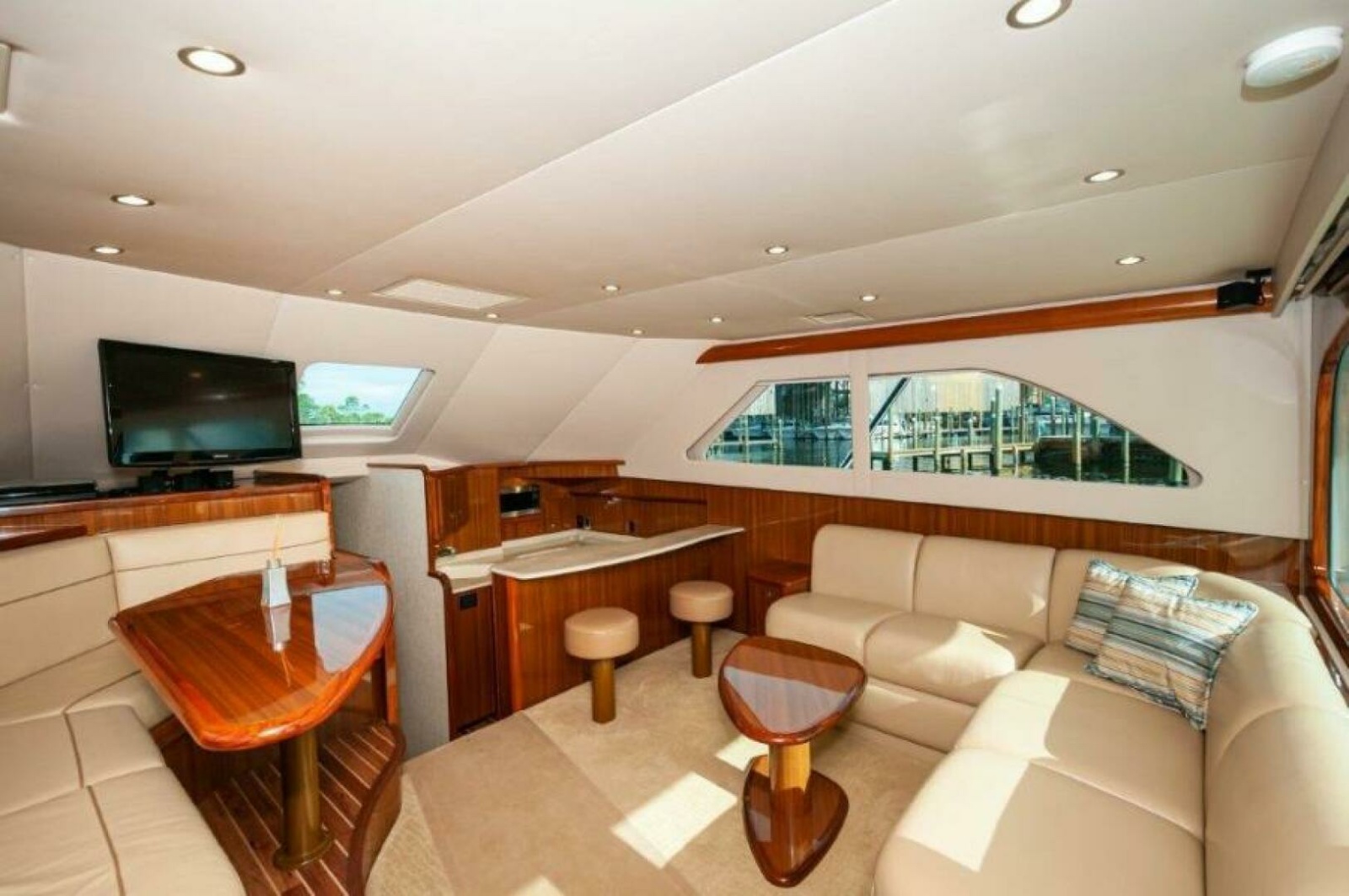 42' 2012 Viking 42 Convertible