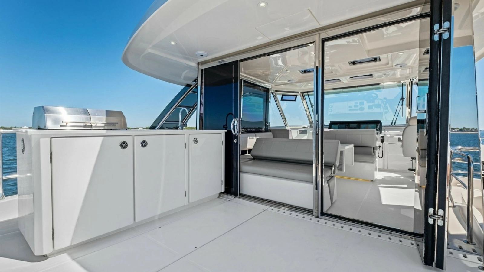 2022 54 Aquila Powercat 'Remarkable I'