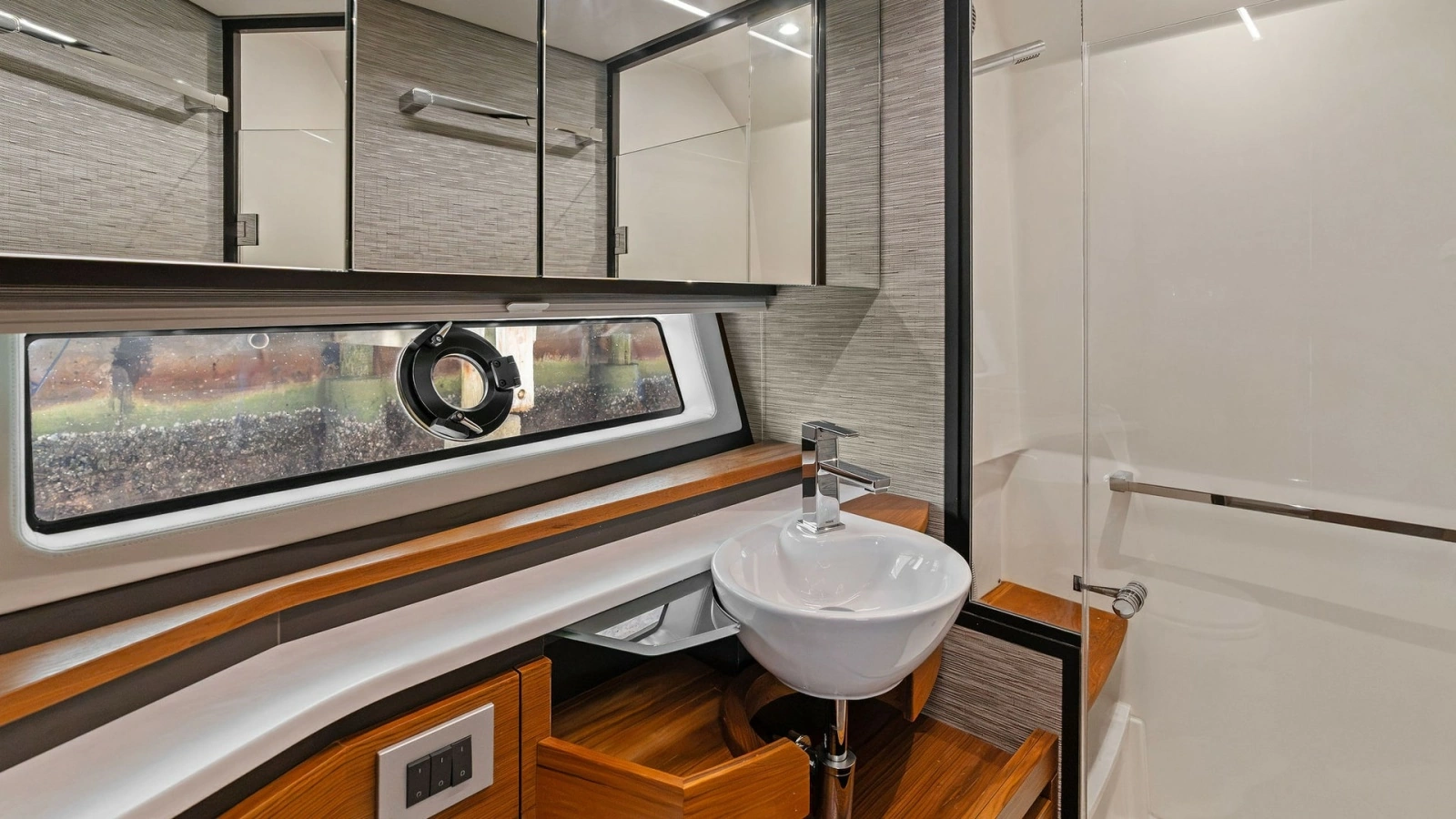 Luxurious Ensuite Bathroom