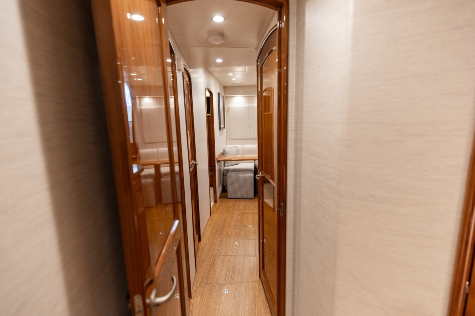 52' 2018 Viking 52 Sport Tower